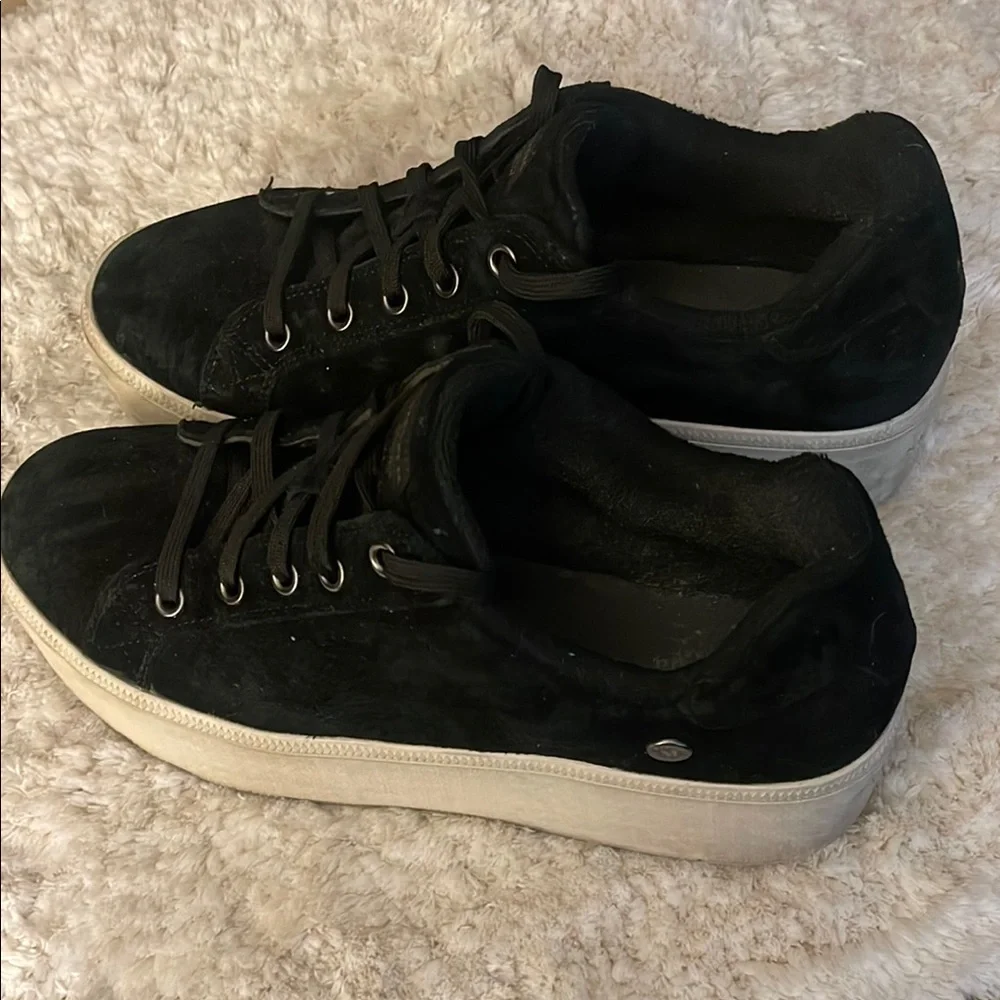 Skechers Martha Stewart Plateau Black Suede Low-Top Sneakers with